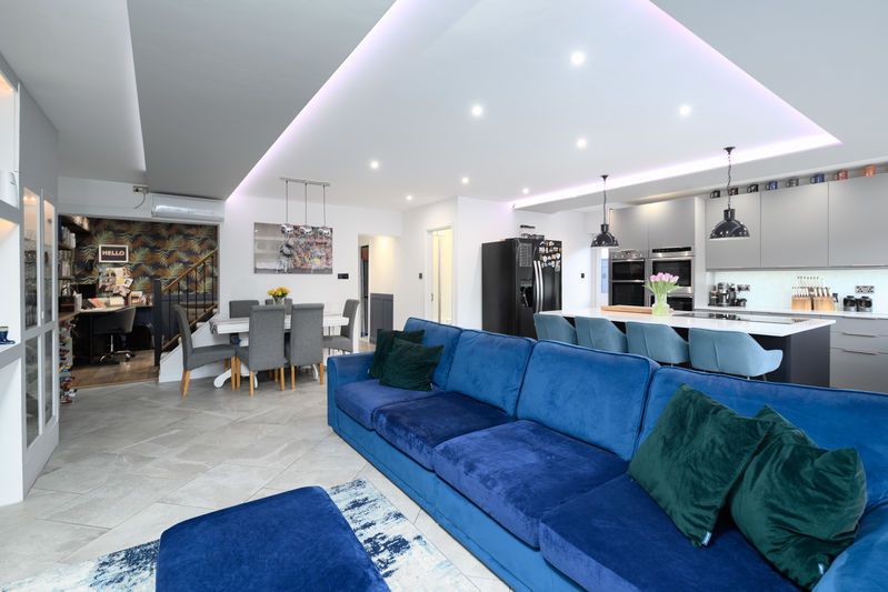 Property photo 2 of 18 Photo 9