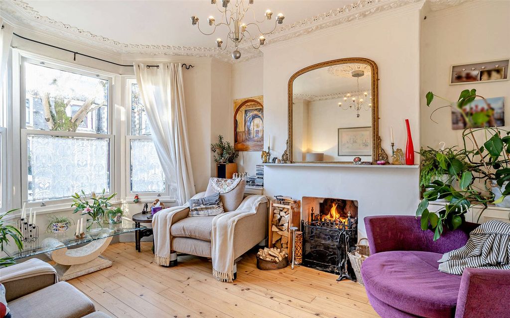 Property photo 3 of 23 Picture No. 14