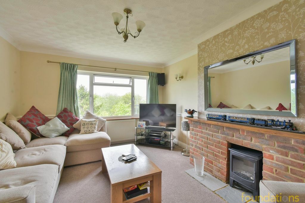 Property photo 3 of 20