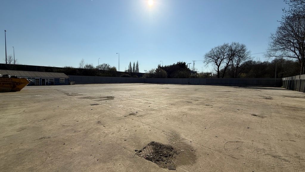 Property photo 2 of 11 Photo 39