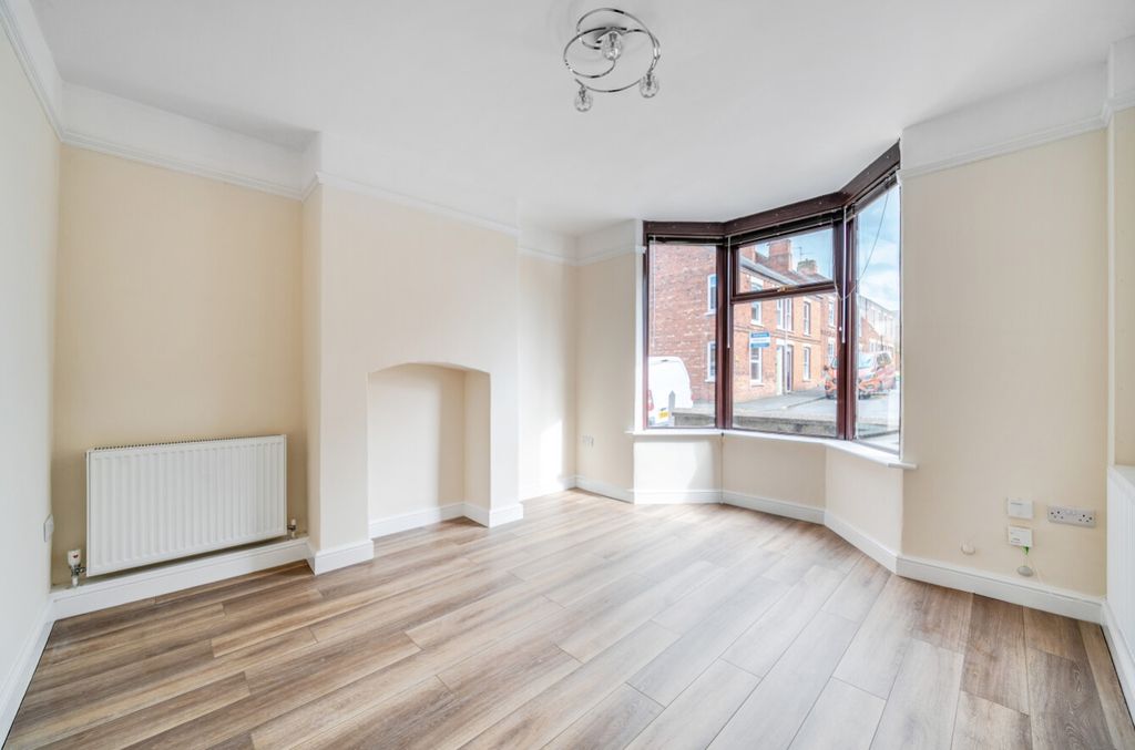 Property photo 2 of 20 1438678-4-69E017F2Ed6A5