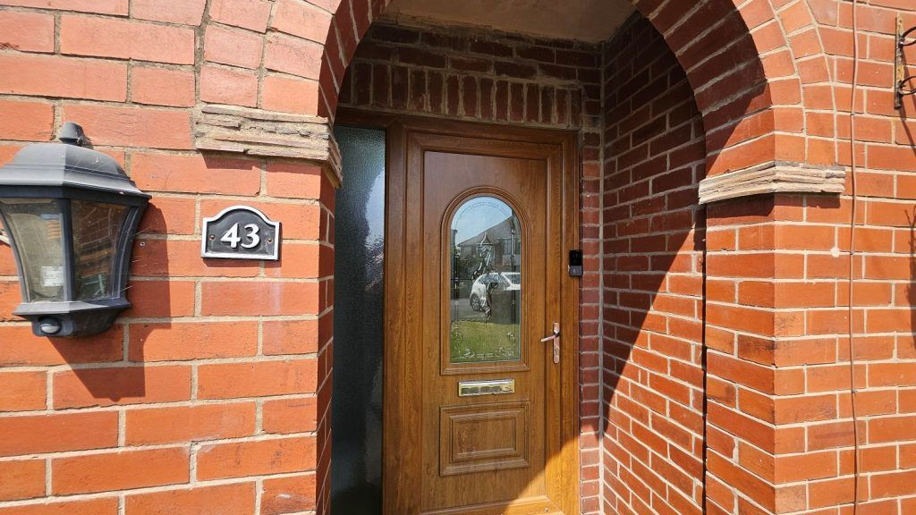 Property photo 2 of 32 2