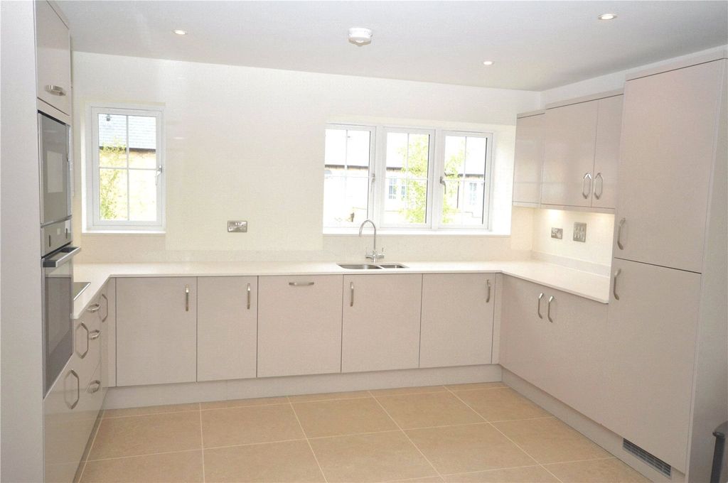 Property photo 2 of 16 Picture No. 41