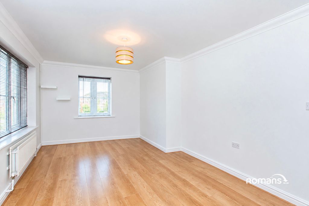 Property photo 3 of 8 Pbox-Img.Jpg