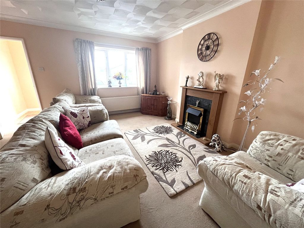 Property photo 2 of 15 Picture No. 24
