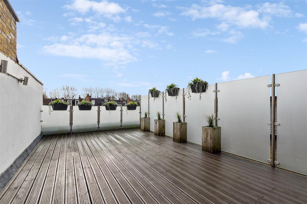 Property photo 2 of 13 Terrace