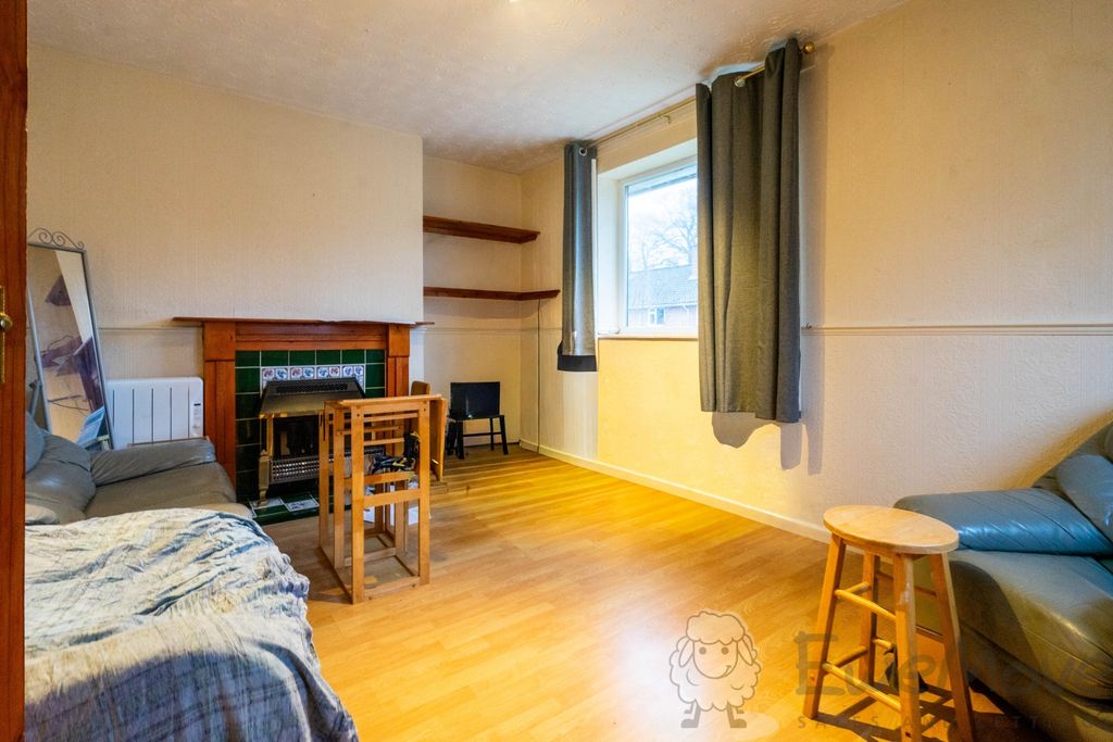 Property photo 3 of 7 Dmc02347-Hdr