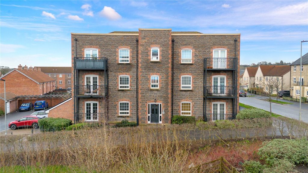 Property photo 1 of 14 Picture No. 24