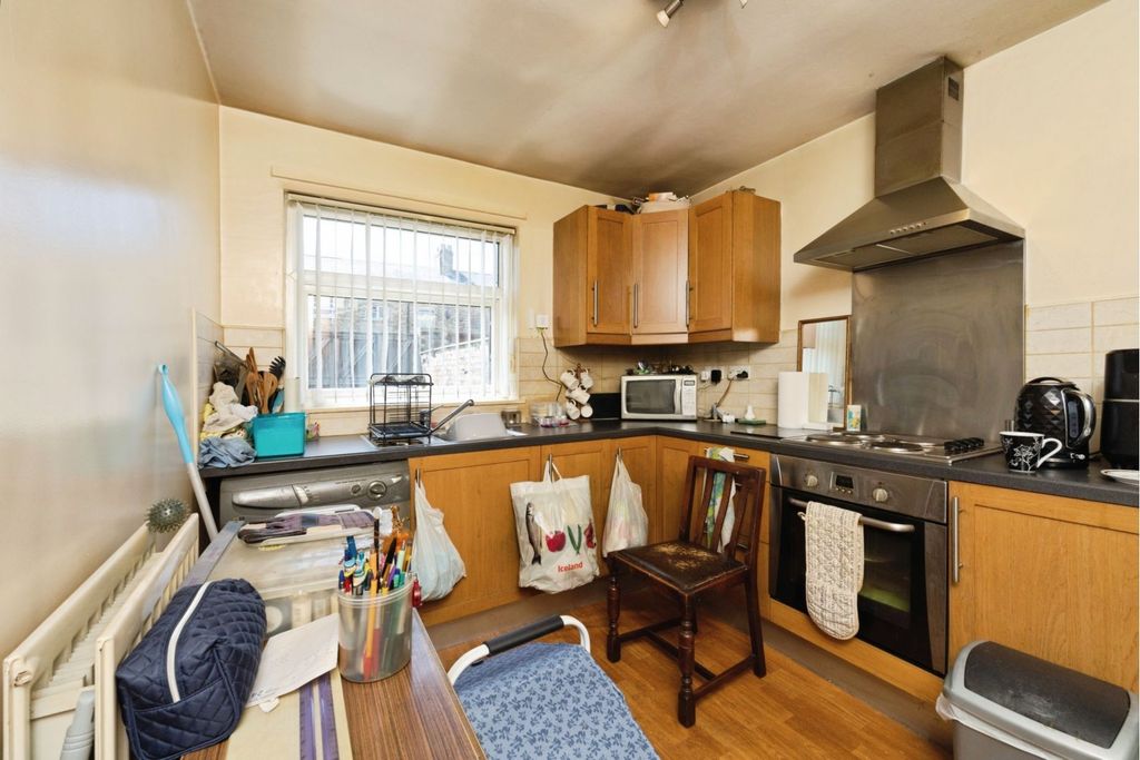 Property photo 2 of 13