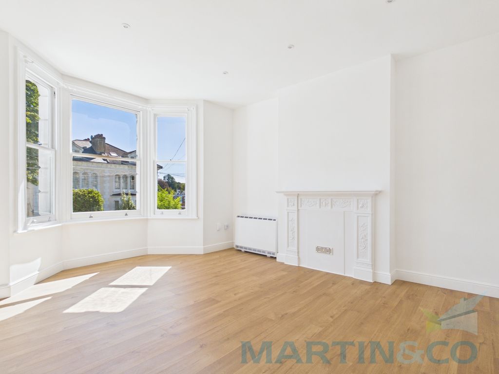 Property photo 1 of 11 Living Room Pic 2