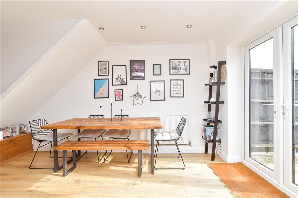 Property photo 1 of 12 Kitchen/Dining Area