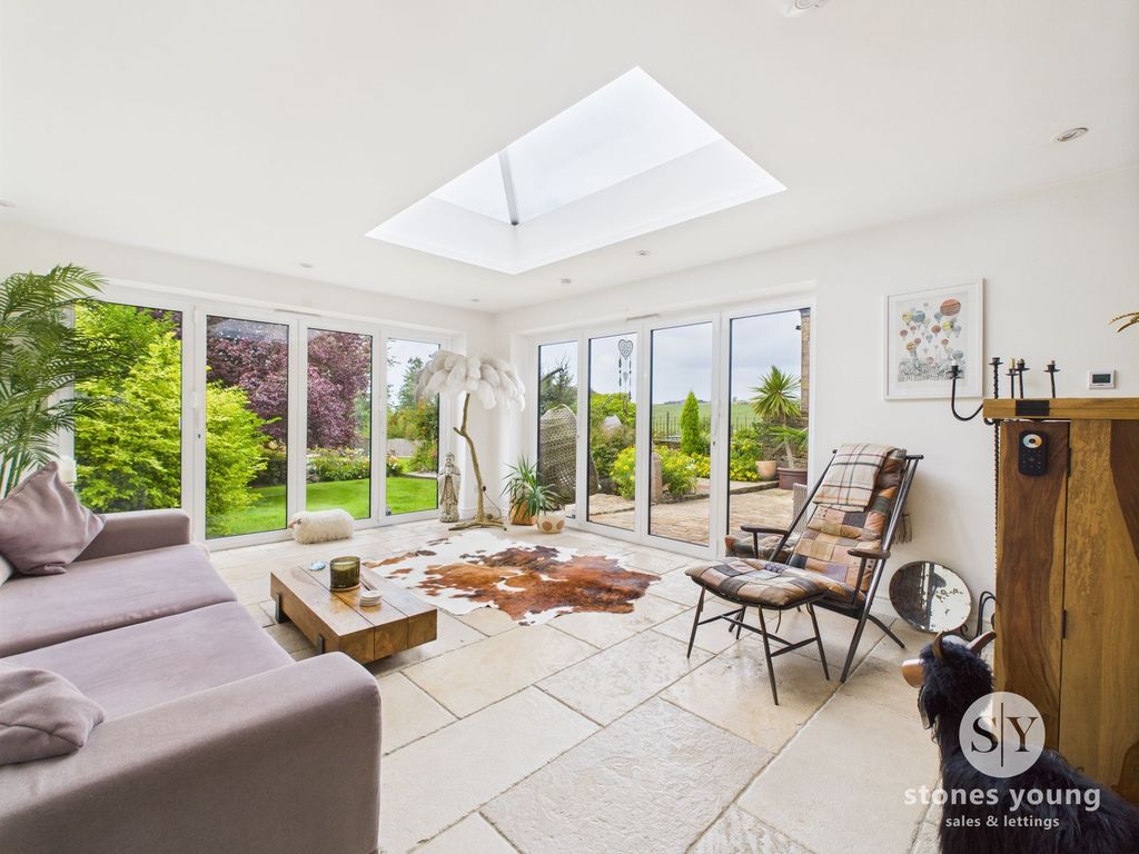 Property photo 3 of 39