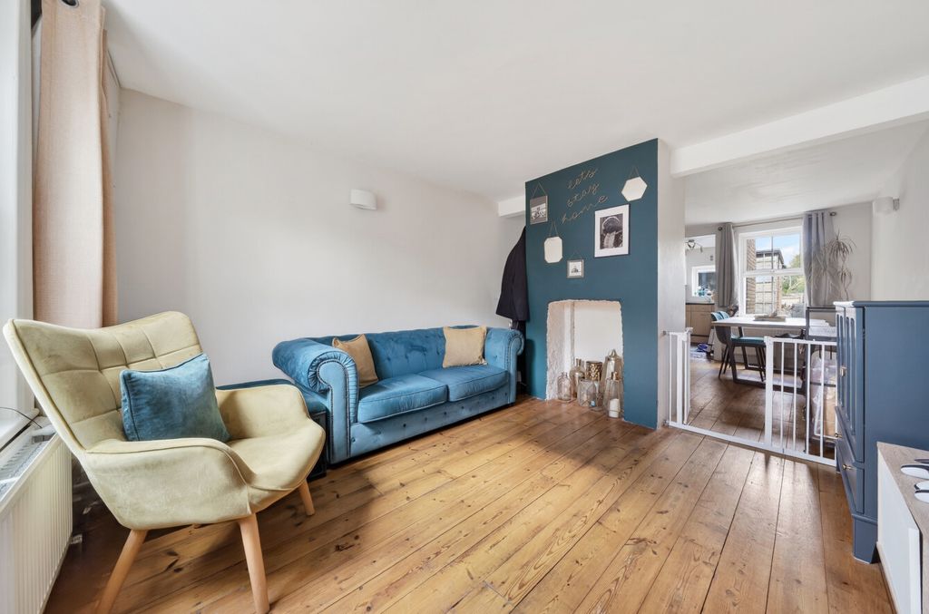 Property photo 2 of 18 1434112-12-69c401...