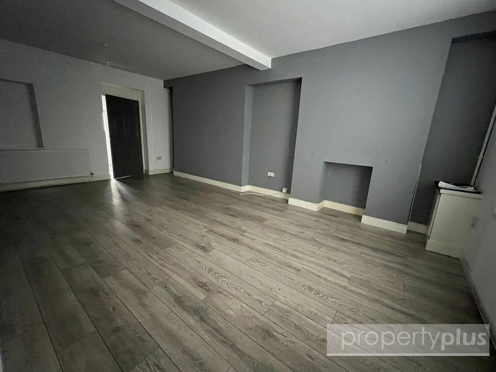 Property photo 3 of 13 Picture No. 10