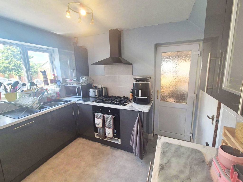 Property photo 2 of 10 Picture No. 23