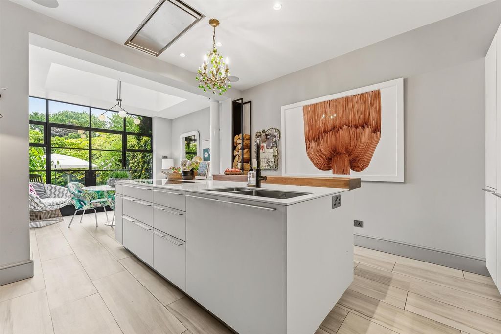 Property photo 3 of 52 Breakfast Kitchen