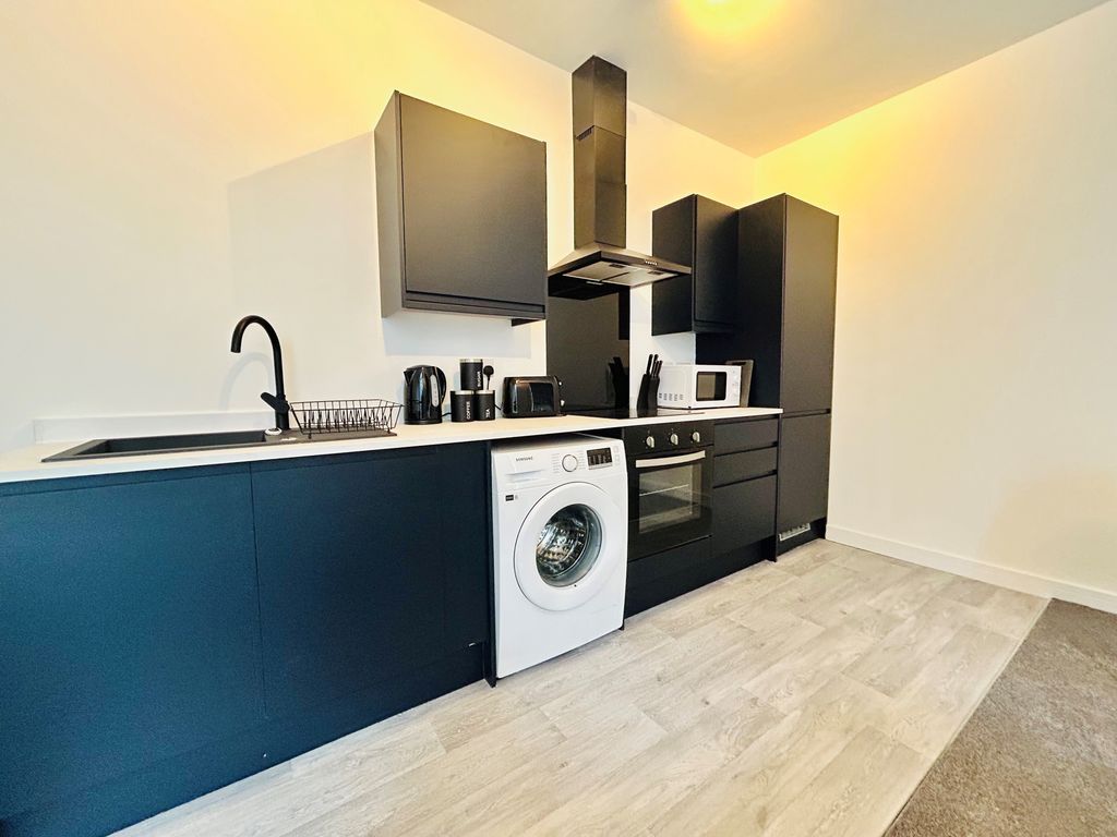 Property photo 2 of 5 Kitchen