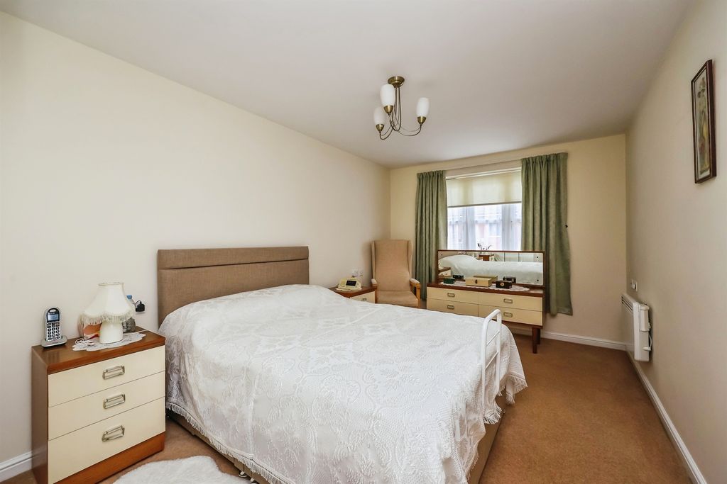 Additional image 7 of 2 bed flat for saleChurch Street, Eastwood, Nottingham NG16