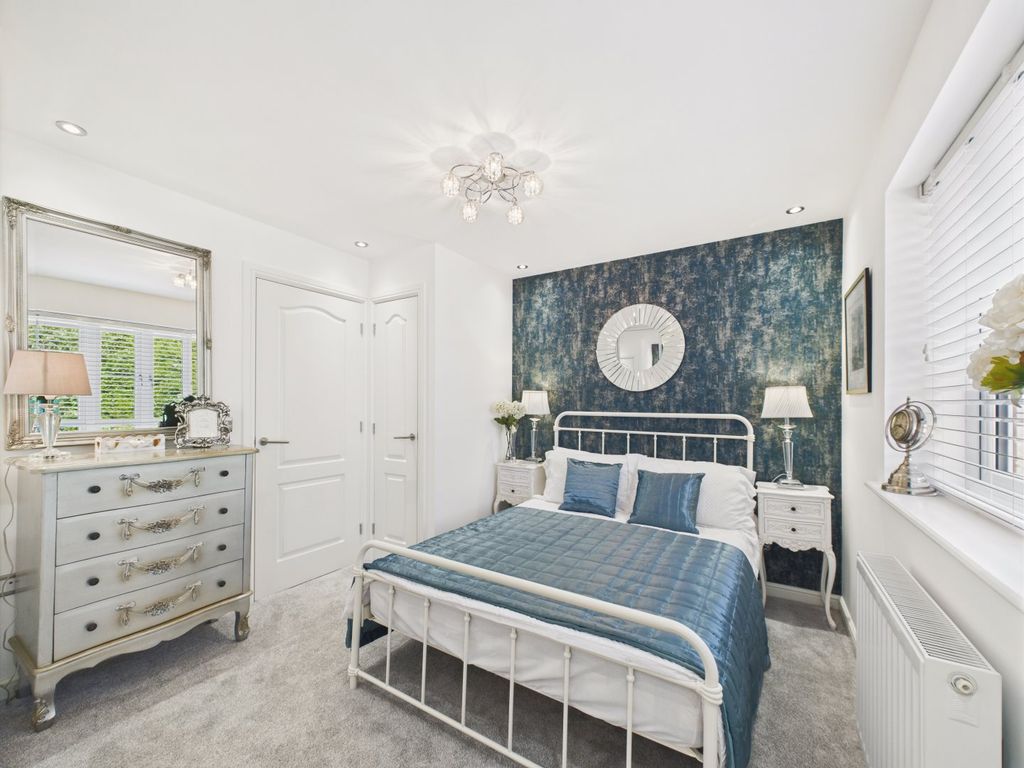 Property photo 1 of 28