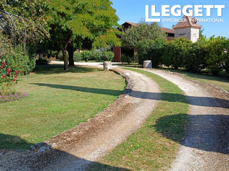 Property photo 3 of 10