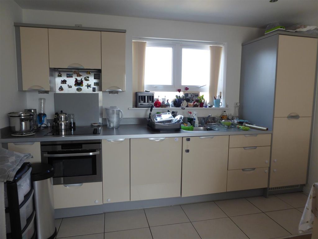 Property photo 3 of 12 007.Jpg