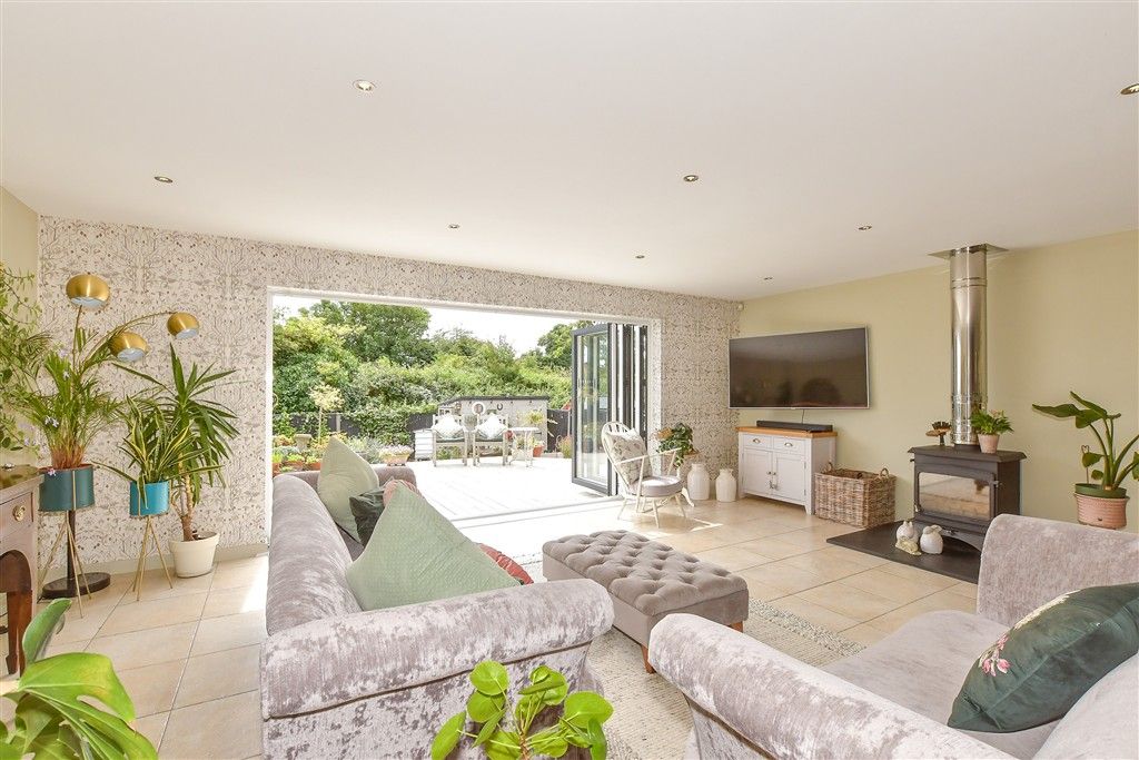 Property photo 3 of 12 Lounge/ Kitchen/ Diner