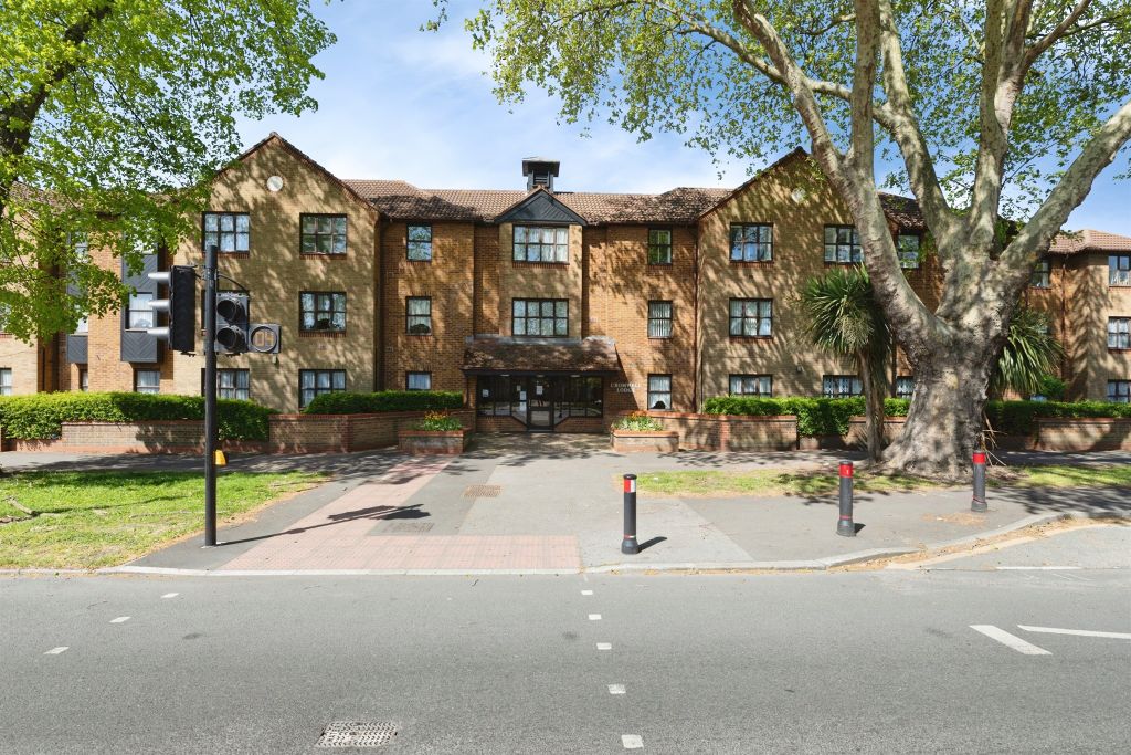 Property photo 1 of 17