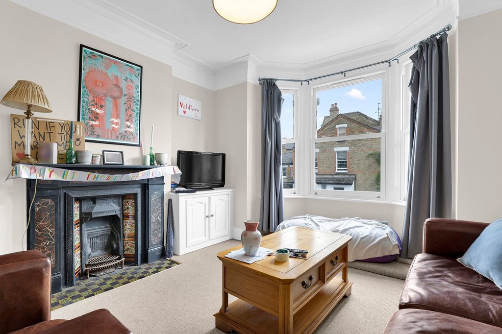 Property photo 2 of 6