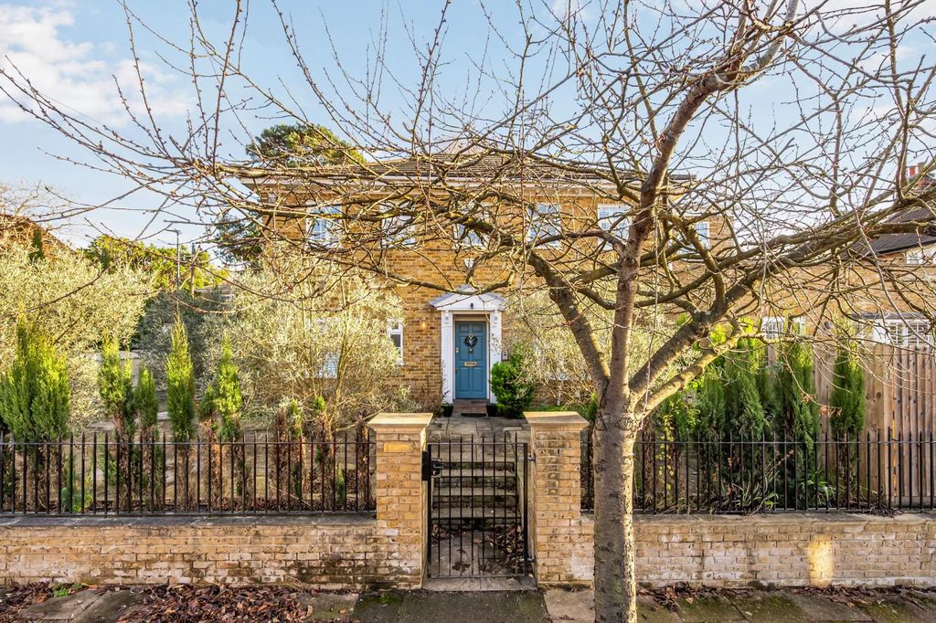 Property photo 3 of 23 1, Chara Place-1.Jpg