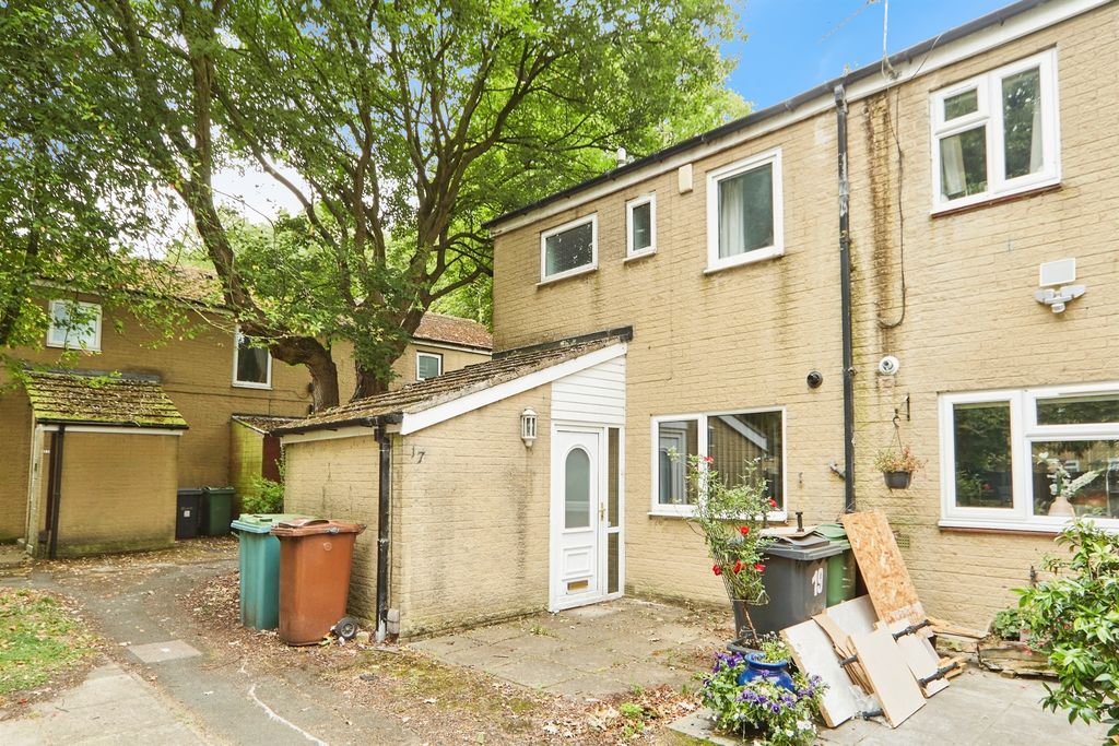Property photo 1 of 17