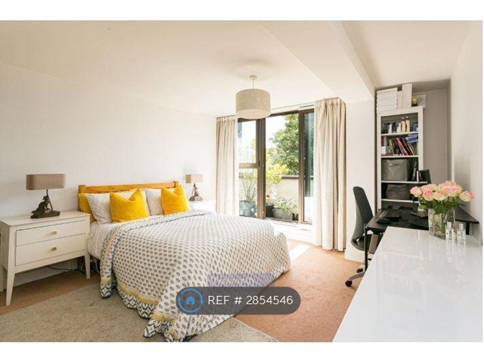 Property photo 3 of 6 Master Bedroom