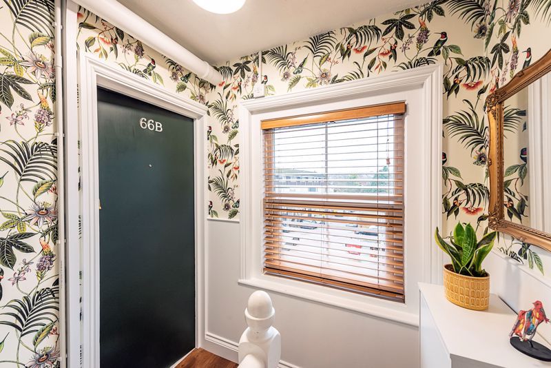 Property photo 1 of 6 Photo 5