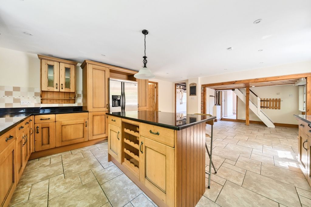 Property photo 2 of 15 1294088-17-68248d...
