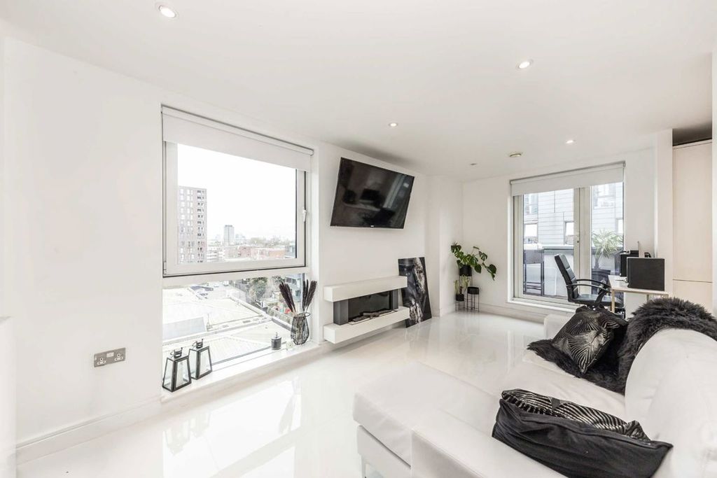 Property photo 2 of 5