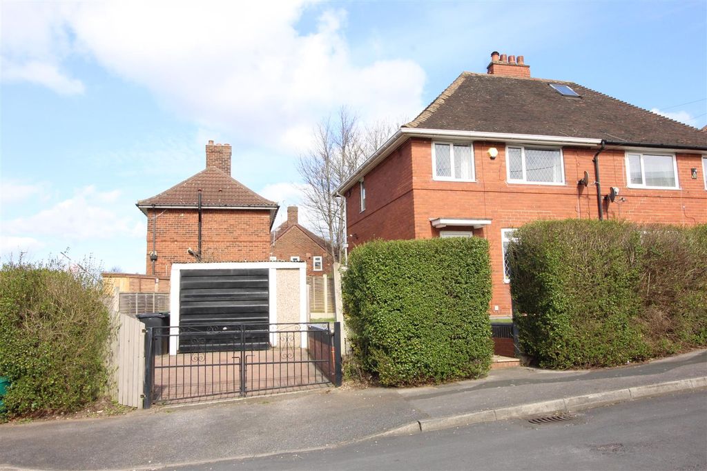 Property photo 1 of 17 Exterior