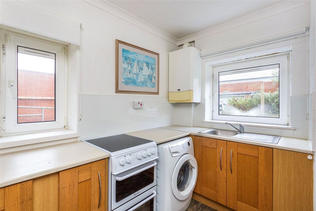 Property photo 3 of 11 c22E0Fe0-4d17-4395-B