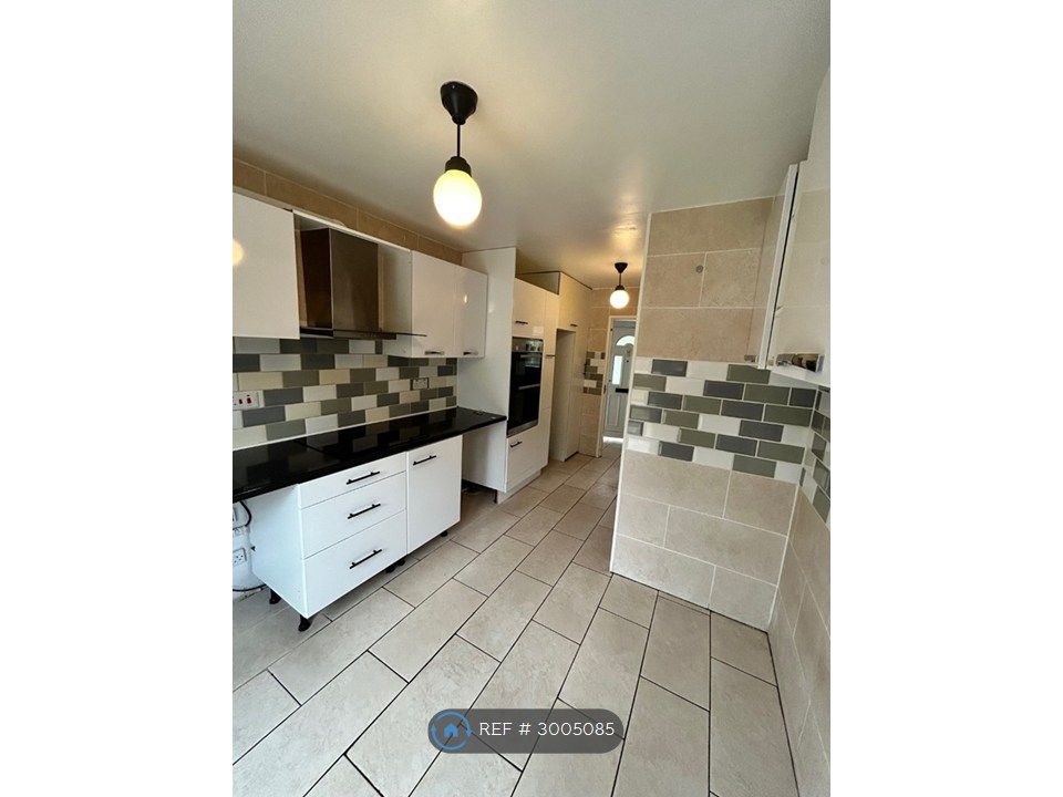 Property photo 2 of 14 Kitchen -View 1