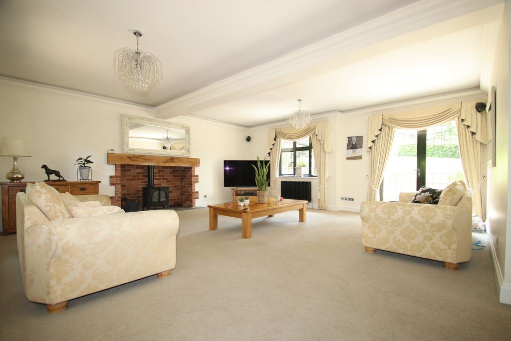 Property photo 2 of 34 Photo 6