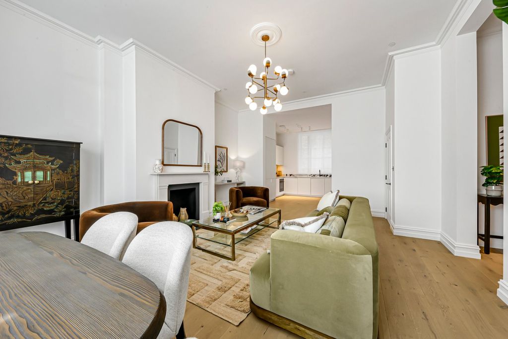 Property photo 3 of 21 Reception Room