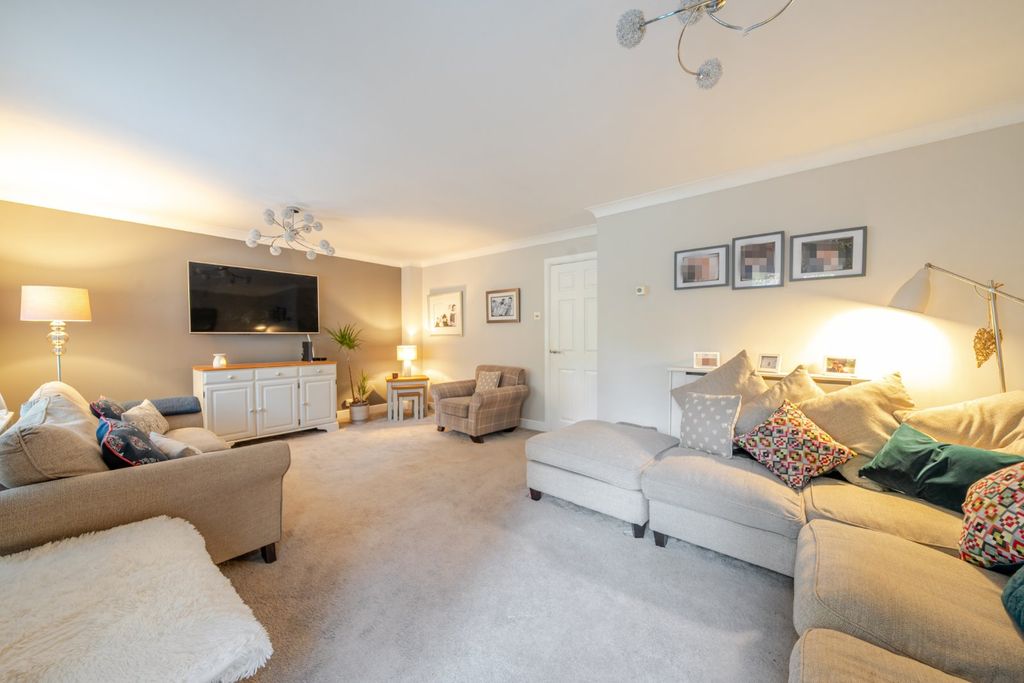 Property photo 2 of 14 Picture No. 08