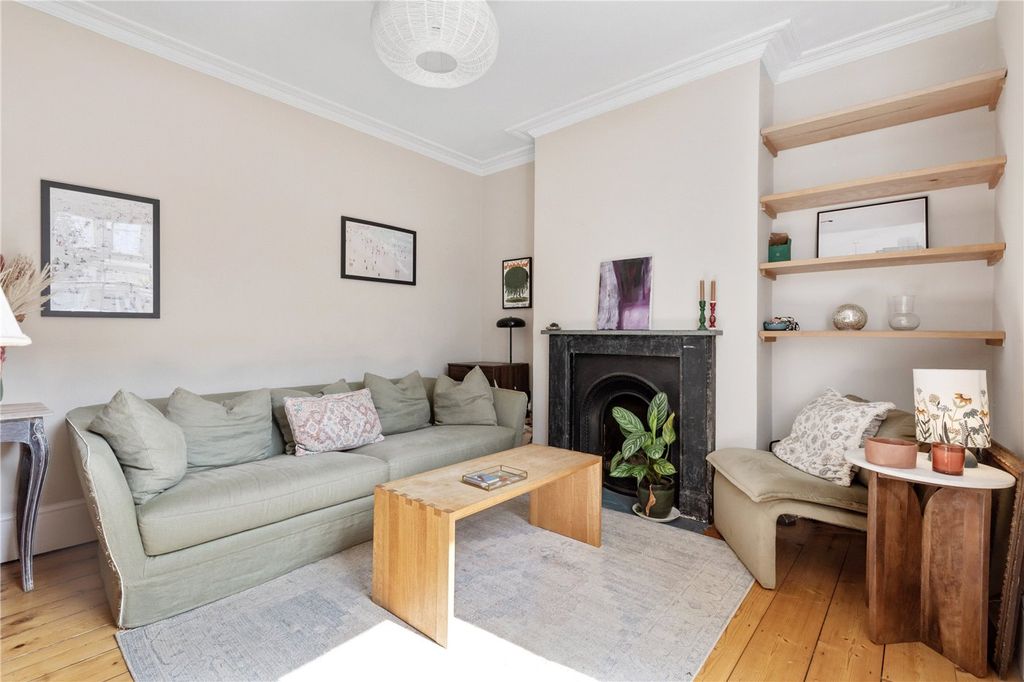 Property photo 2 of 12 Picture No. 04