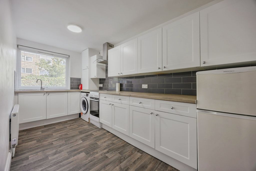 Property photo 1 of 18 Pbox-Img.Jpg