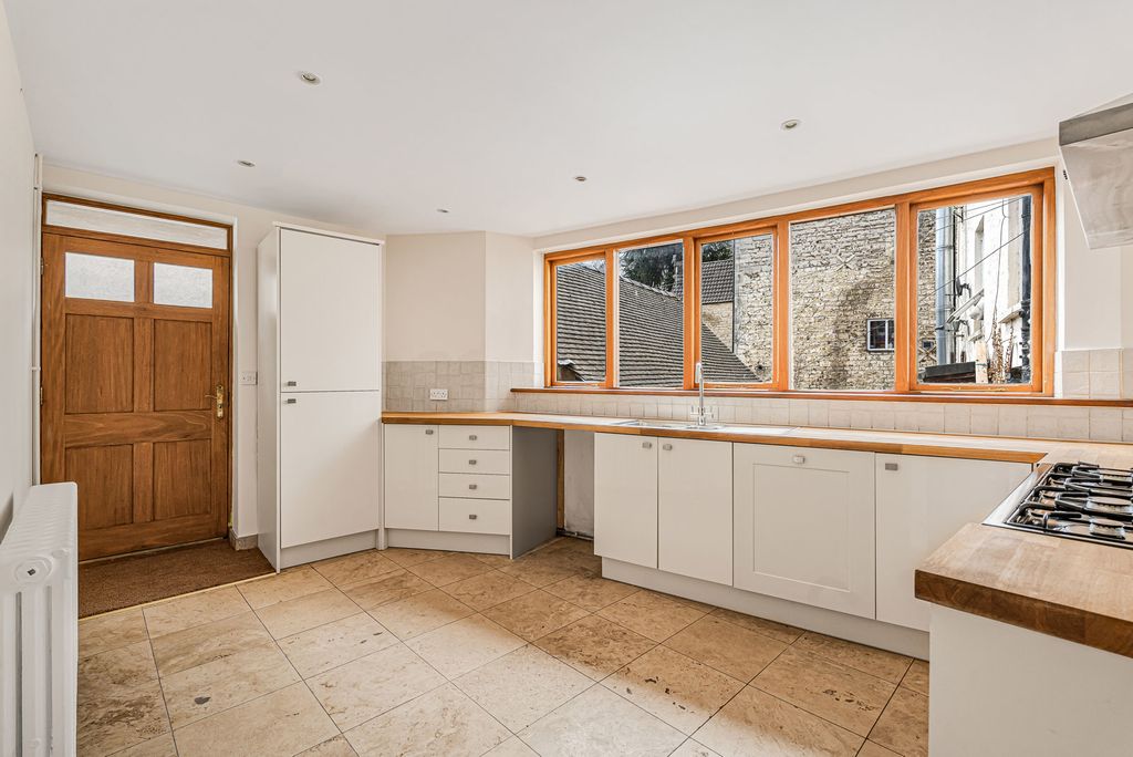 Property photo 3 of 38 24_81828