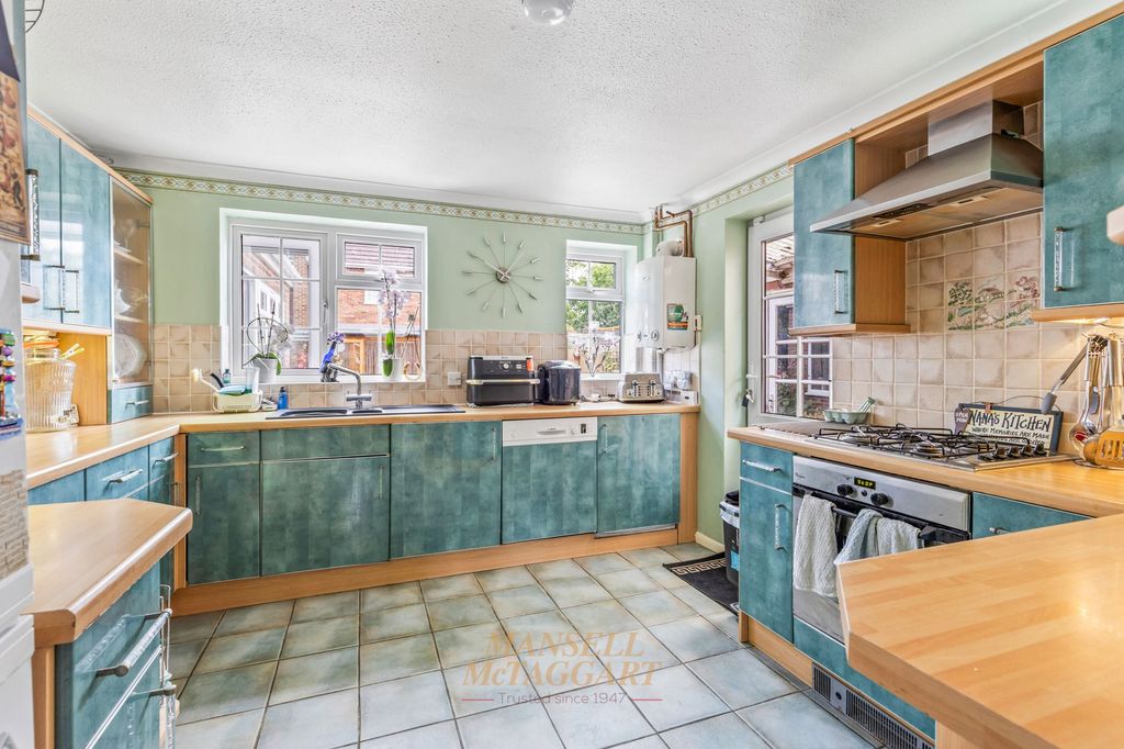 Property photo 3 of 22
