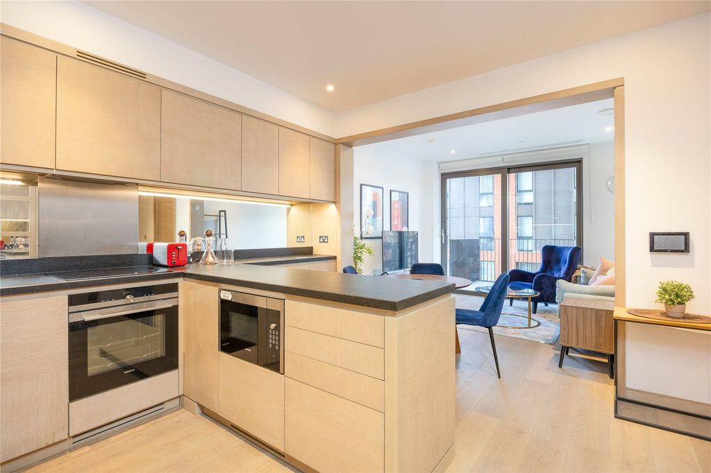 Property photo 3 of 24 Picture No. 11