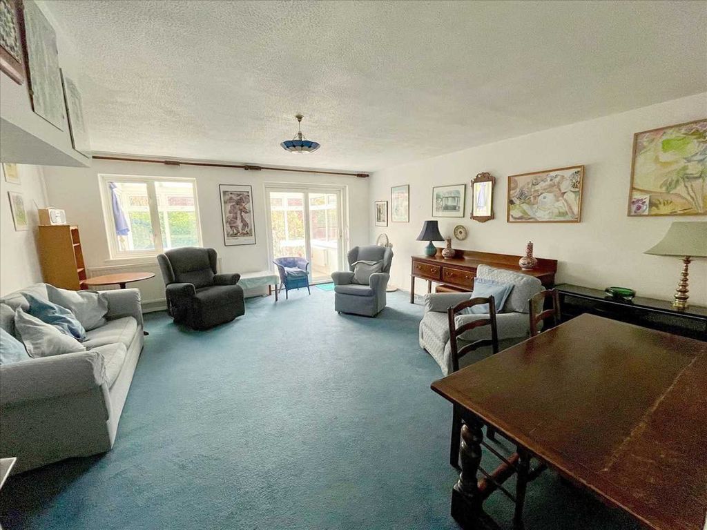 Property photo 3 of 9 Lounge/Dining Room