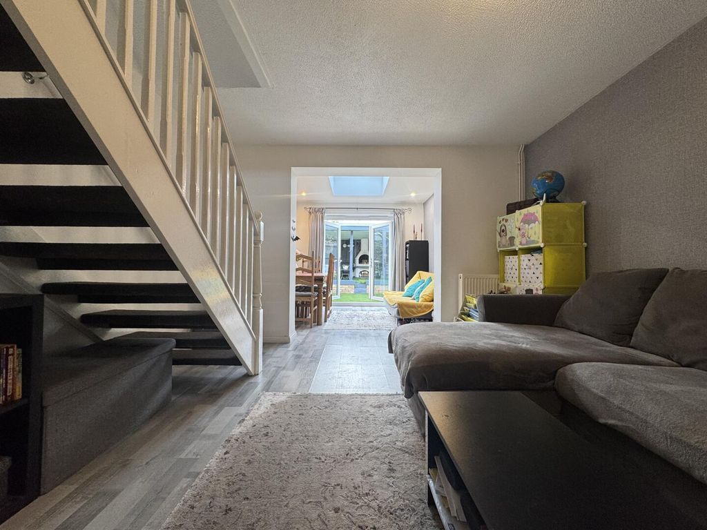 Property photo 2 of 35