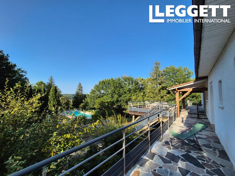 Property photo 3 of 10