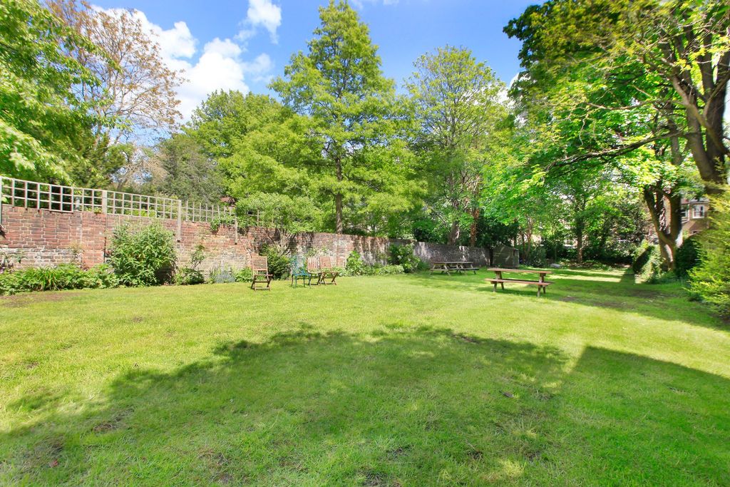 Property photo 3 of 29