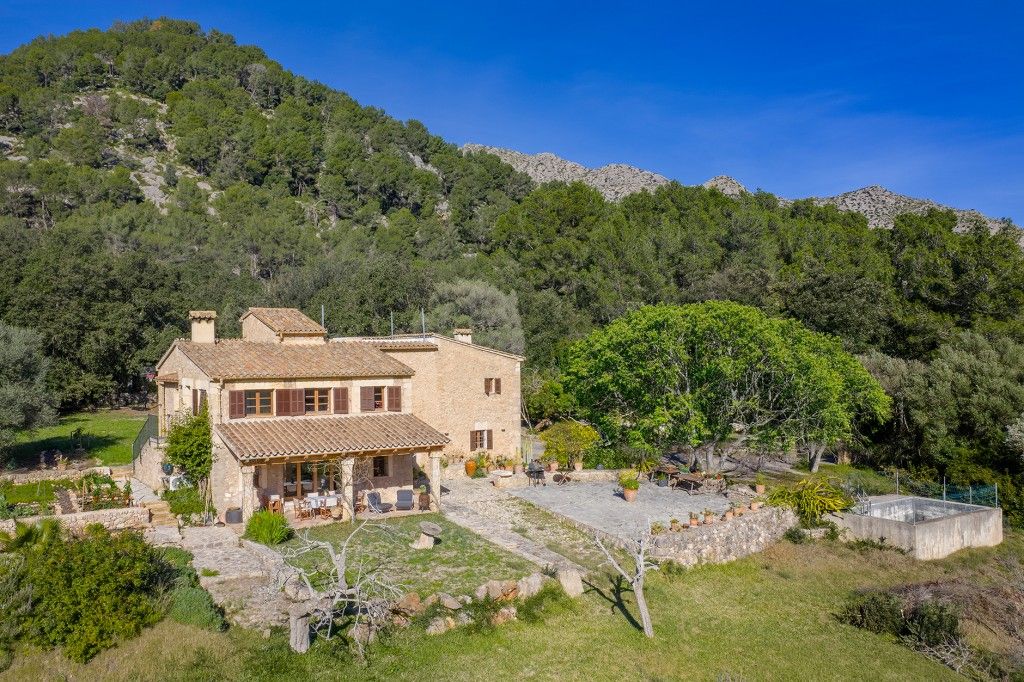 Property photo 2 of 20 Aerial (3)